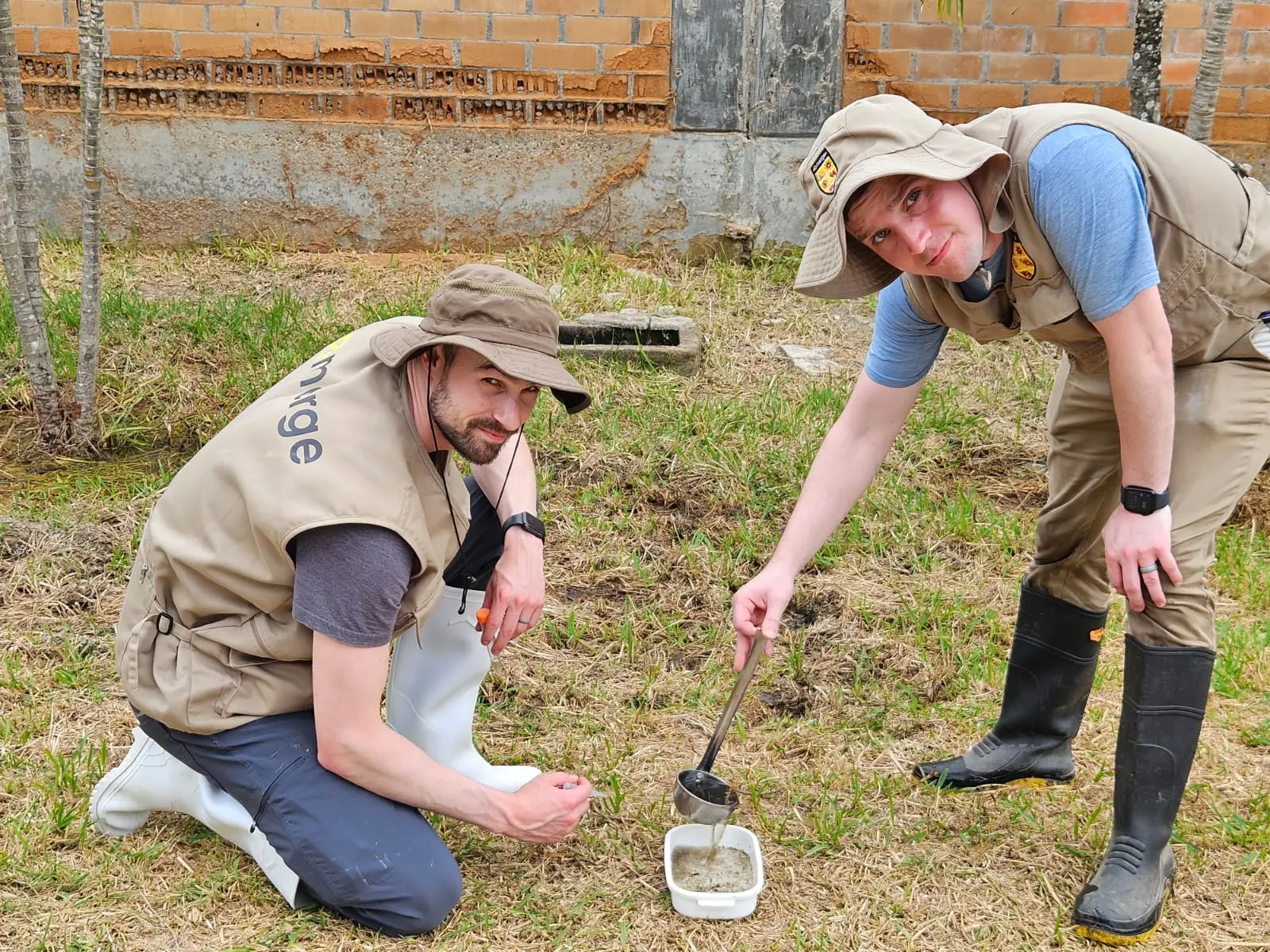 Students collecting mosquitoes for the International Field Epidemiology and Tropical Medicine course in Peru.